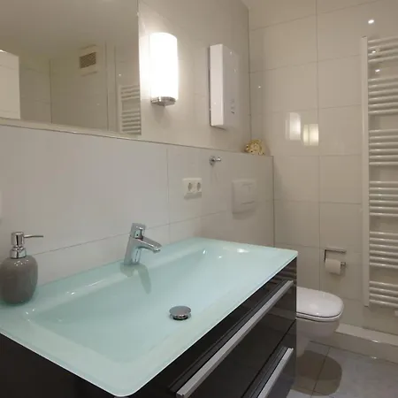 別荘 Duemmerdiva - Exquisite Mit Traumhaftem Seeblick *